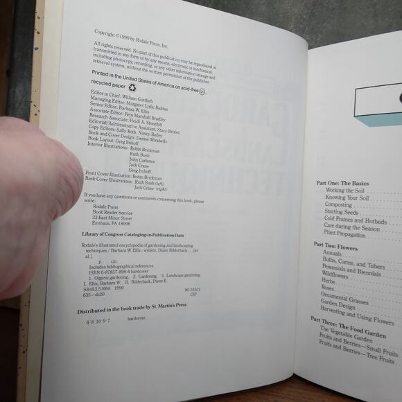 Rodale's Illustrated Encyclopedia of Gardening & Landscaping Hardcover Book - Picture 4 of 9